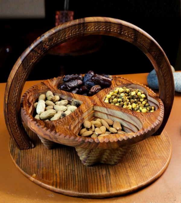 4 portions wooden handy crafted foldable dry fruit basket